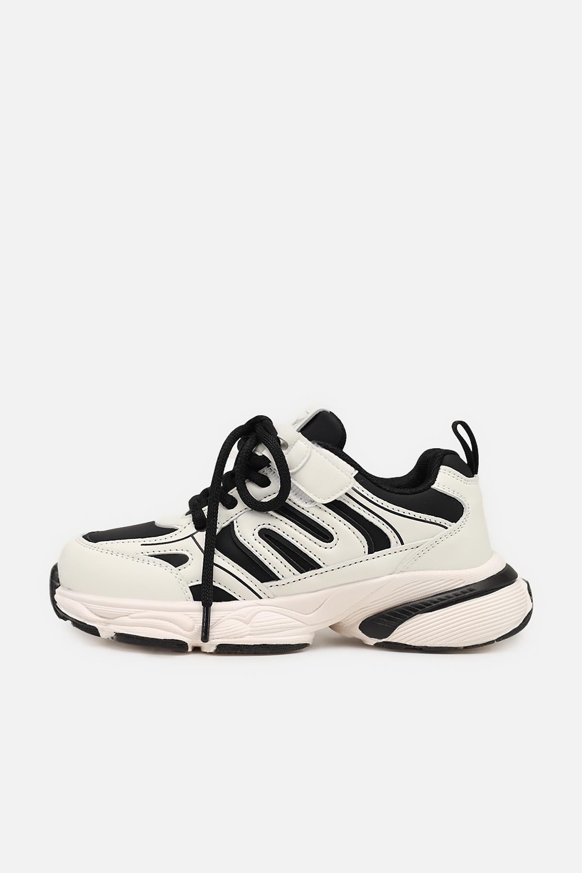 Кроссовки на плоской подошве для девочки цвет белый 33