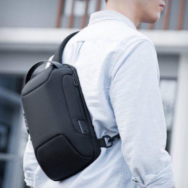 Мужская сумка-слинг с USB-разъемом и кодовым замком M00098-1 нейлон 34х18х10 см Черный - фото 2 Мужская сумка-слинг с USB-разъемом и кодовым замком M00098-1 нейлон 34х18х10 см Черный - фото 2