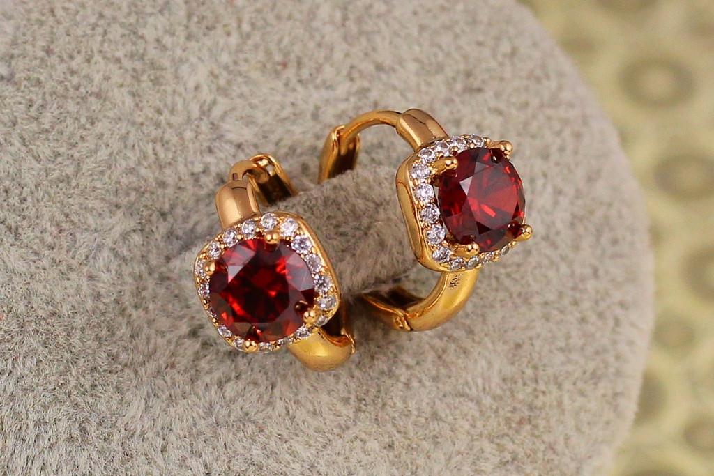 Серьги Xuping Jewelry принц с красным камнем 1,5 см Золотистый (2566773013)