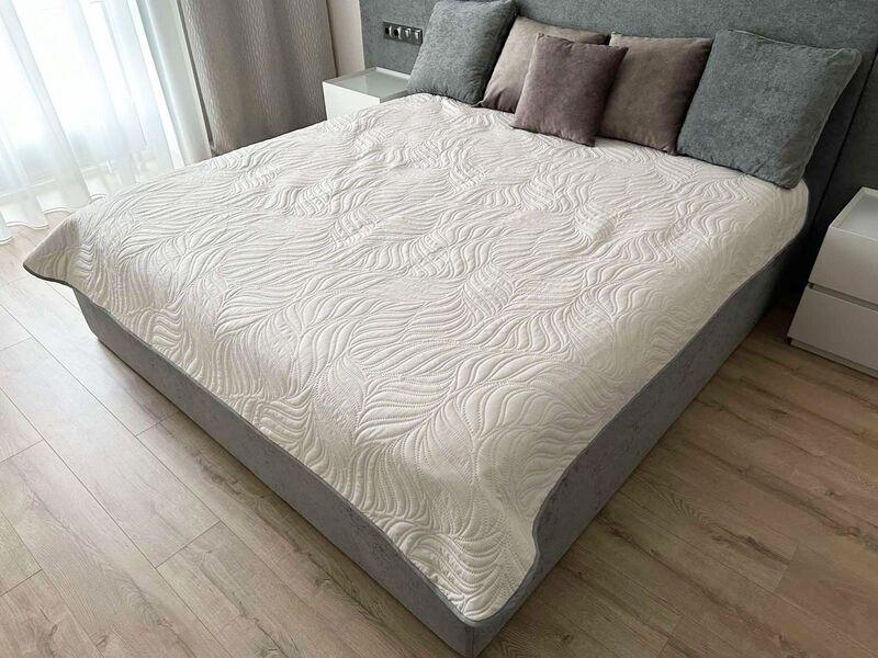 Покривало Decorator Листя двостороннє 150x215 см Бежевий/Сірий (14319186)