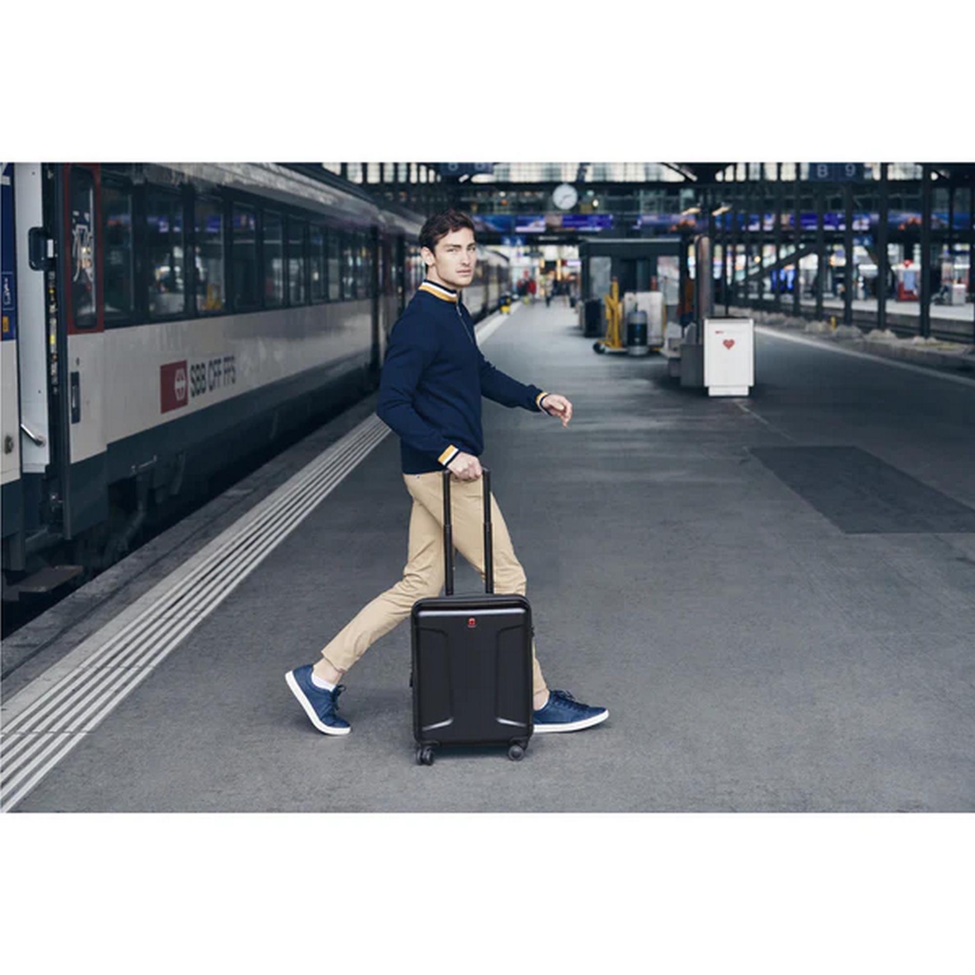 Чемодан дорожный Wenger Legacy S 39 л-44 л Черный (610865) - фото 9 Чемодан дорожный Wenger Legacy S 39 л-44 л Черный (610865) - фото 9