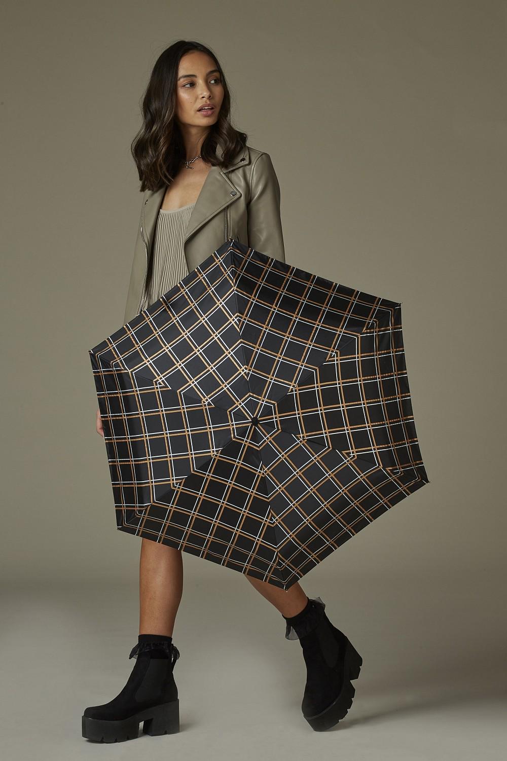 Зонт женский мини Fulton Tiny-2 L501 Golden Check (L501-036747) - фото 8 Зонт женский мини Fulton Tiny-2 L501 Golden Check (L501-036747) - фото 8