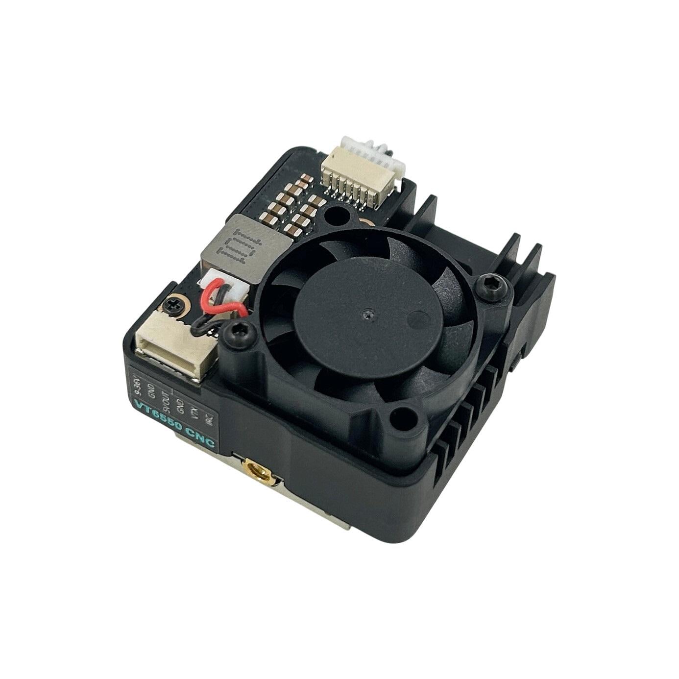 Видеопередатчик VTX 6–6,6GHz 5W 56CH SKYZONE VT6550 для FPV дронов (00-00030419) Видеопередатчик VTX 6–6,6GHz 5W 56CH SKYZONE VT6550 для FPV дронов (00-00030419)