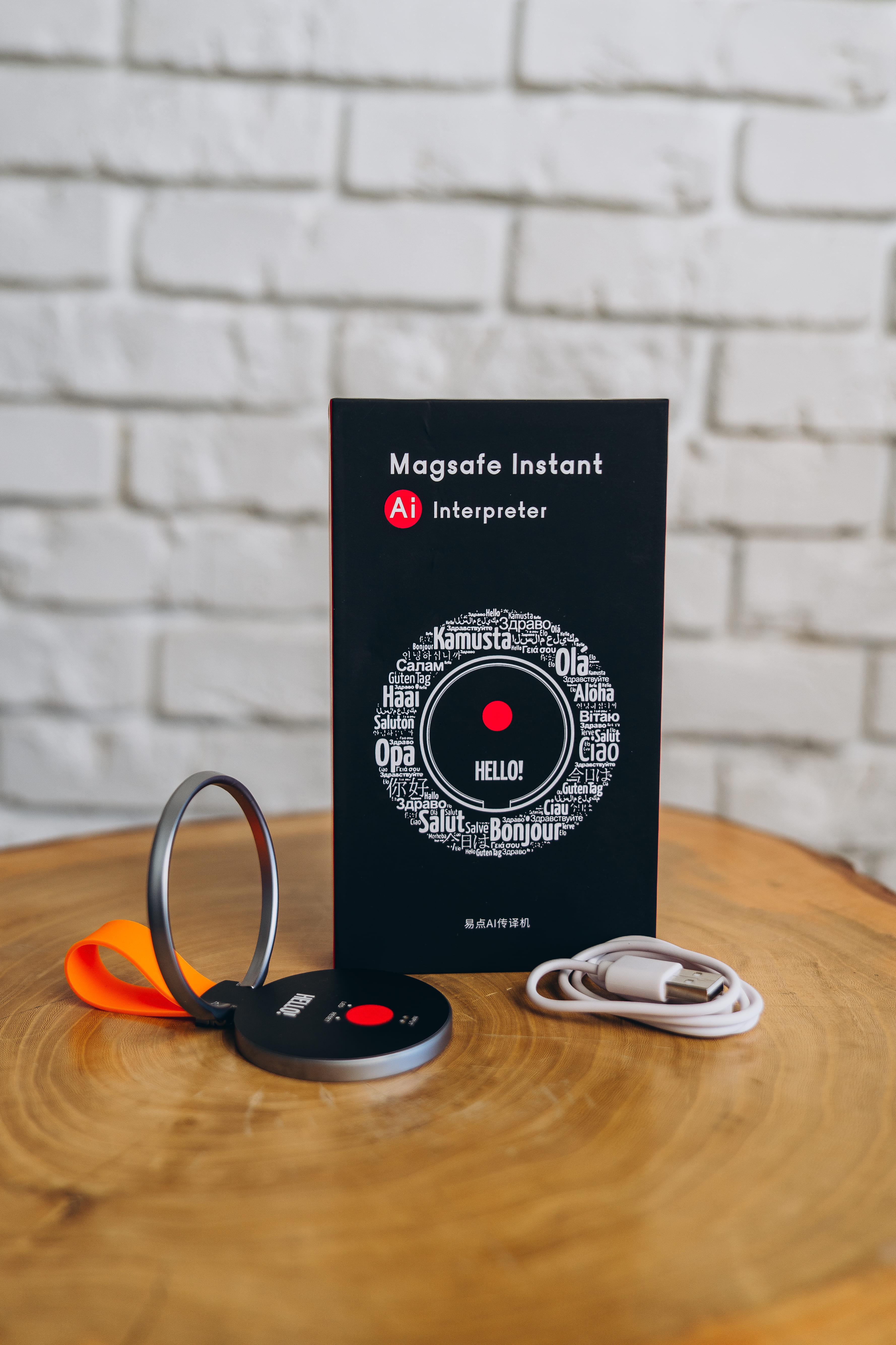 Переводчик-АІ MagSafe (27731296)