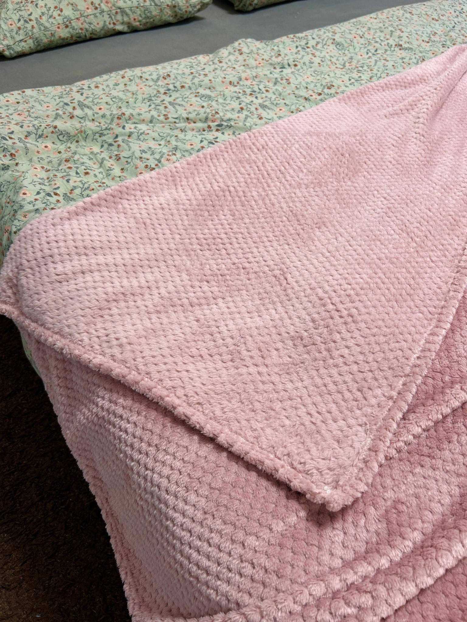 Плед бамбуковый Однотонное наслаждение 145х210 см Розовый (B-7120/4) - фото 2 Плед бамбуковый Однотонное наслаждение 145х210 см Розовый (B-7120/4) - фото 2