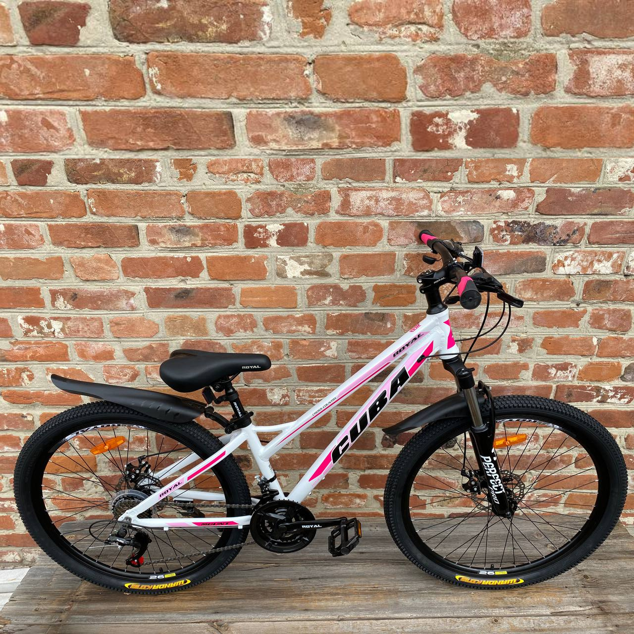 Велосипед AL Royal CUBA 26" 13" рама 2025 Бело-малиновый - фото 3 Велосипед AL Royal CUBA 26" 13" рама 2025 Бело-малиновый - фото 3