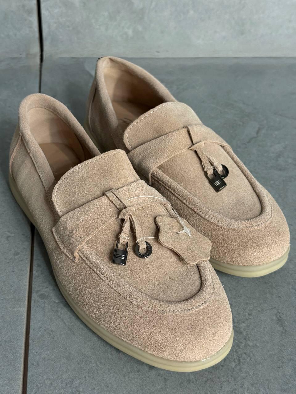 Туфли женские Hengji 336-5 замшевые лоферы с фурнитурой р. 40 25,5 см Бежевый Туфли женские Hengji 336-5 замшевые лоферы с фурнитурой р. 40 25,5 см Бежевый