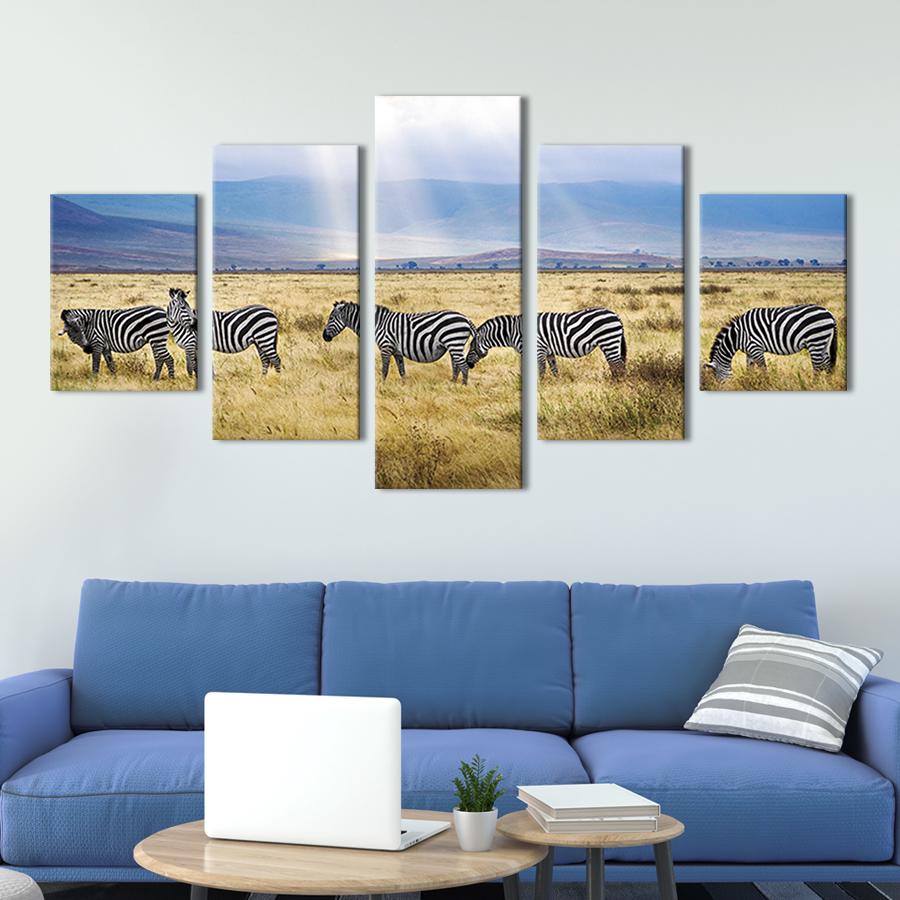 Модульная картина из 5 частей на холсте интерьерная картина Зебры на фоне волшебного пейзажа 162x80 см (193-52)