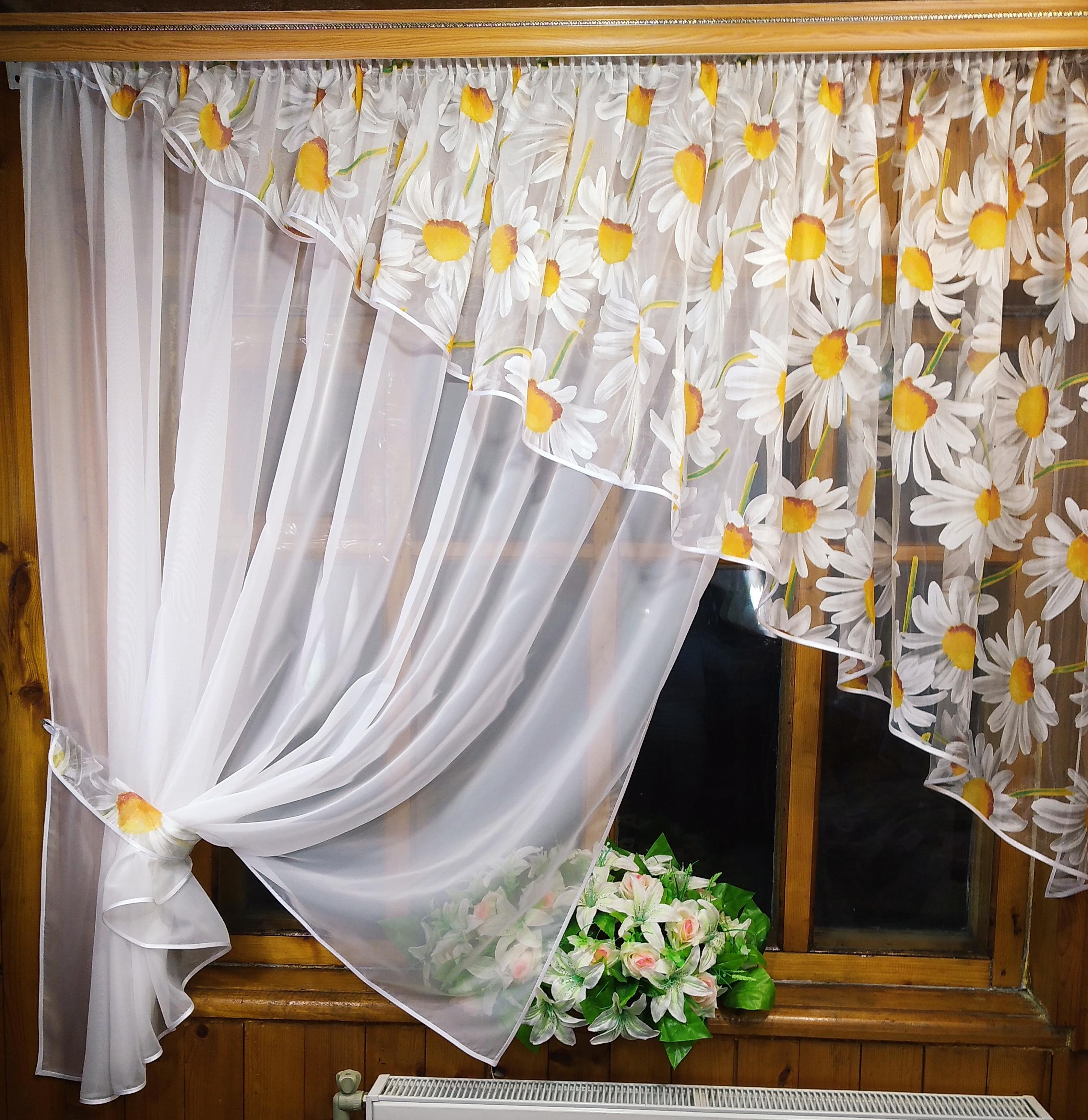 Кухонная занавеска готовая короткая левая ромашка Белый