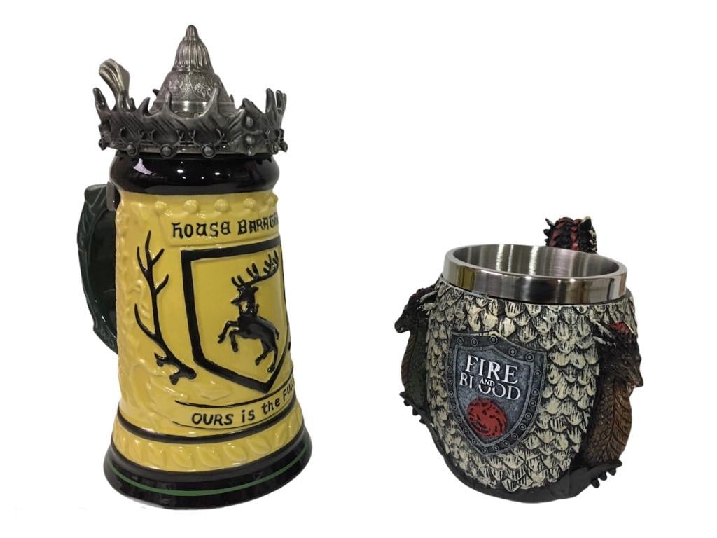 Подарунковий набір гуртка House Герб Баратеонов Гра Престолів та Fire And Blood Targaryen 650/400 мл - фото 1 Подарунковий набір гуртка House Герб Баратеонов Гра Престолів та Fire And Blood Targaryen 650/400 мл - фото 1