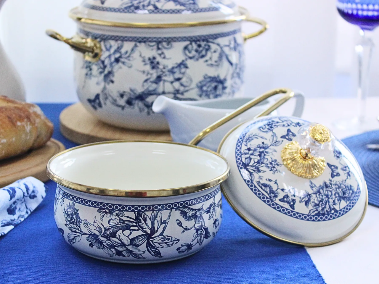 Ковш эмалированый Elmani BUTTERFLY с крышкой 0,9 л (763-030) - фото 5 Ковш эмалированый Elmani BUTTERFLY с крышкой 0,9 л (763-030) - фото 5