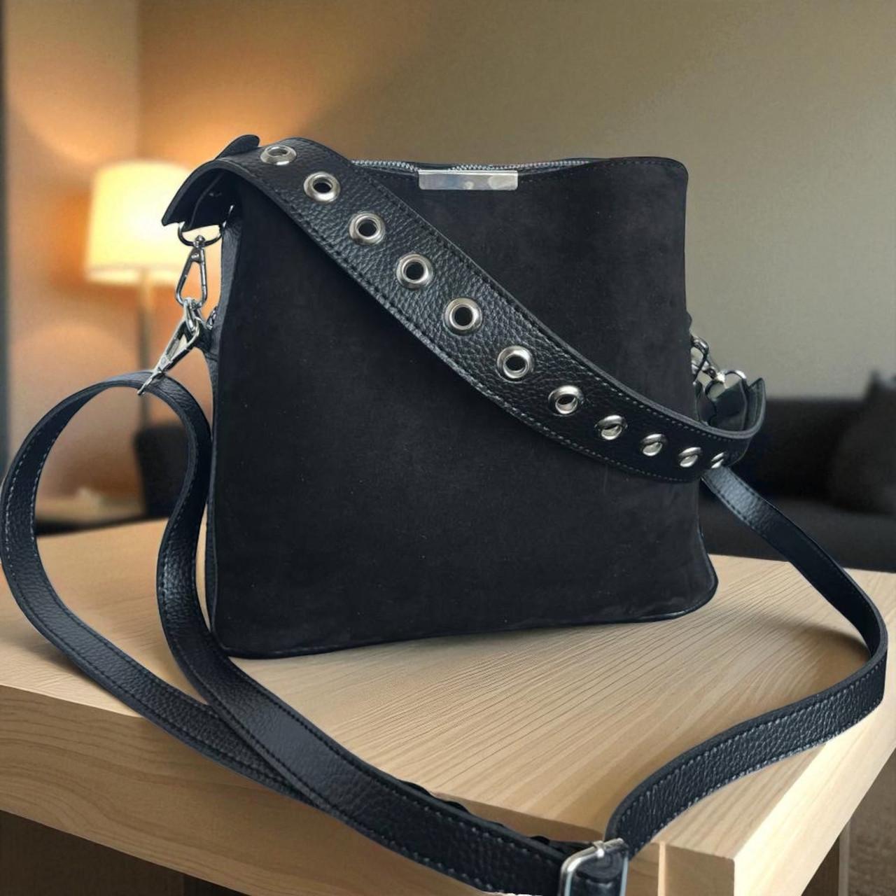 Сумка кросс боде женская через плечо с тремя отделениями из замши и экокожи Черный Сумка кросс боде женская через плечо с тремя отделениями из замши и экокожи Черный