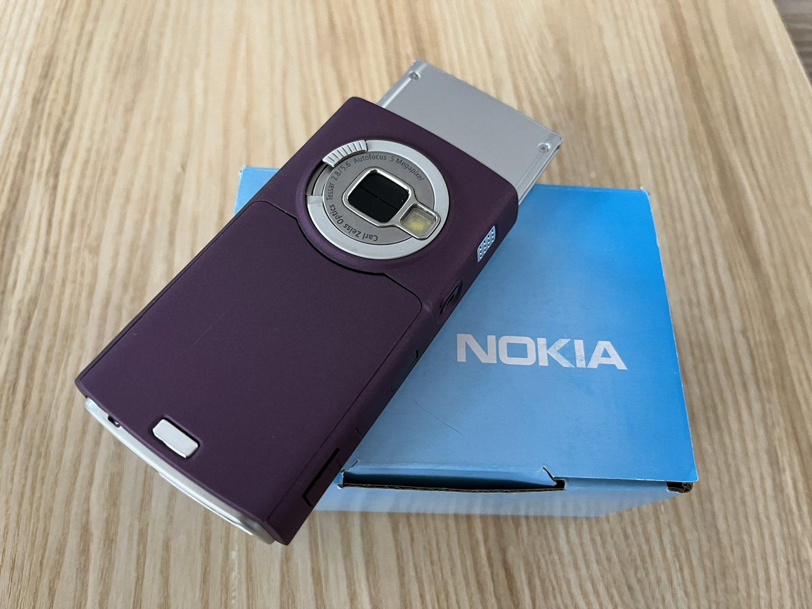 Мобільний телефон слайдер Nokia N95 Red - фото 2