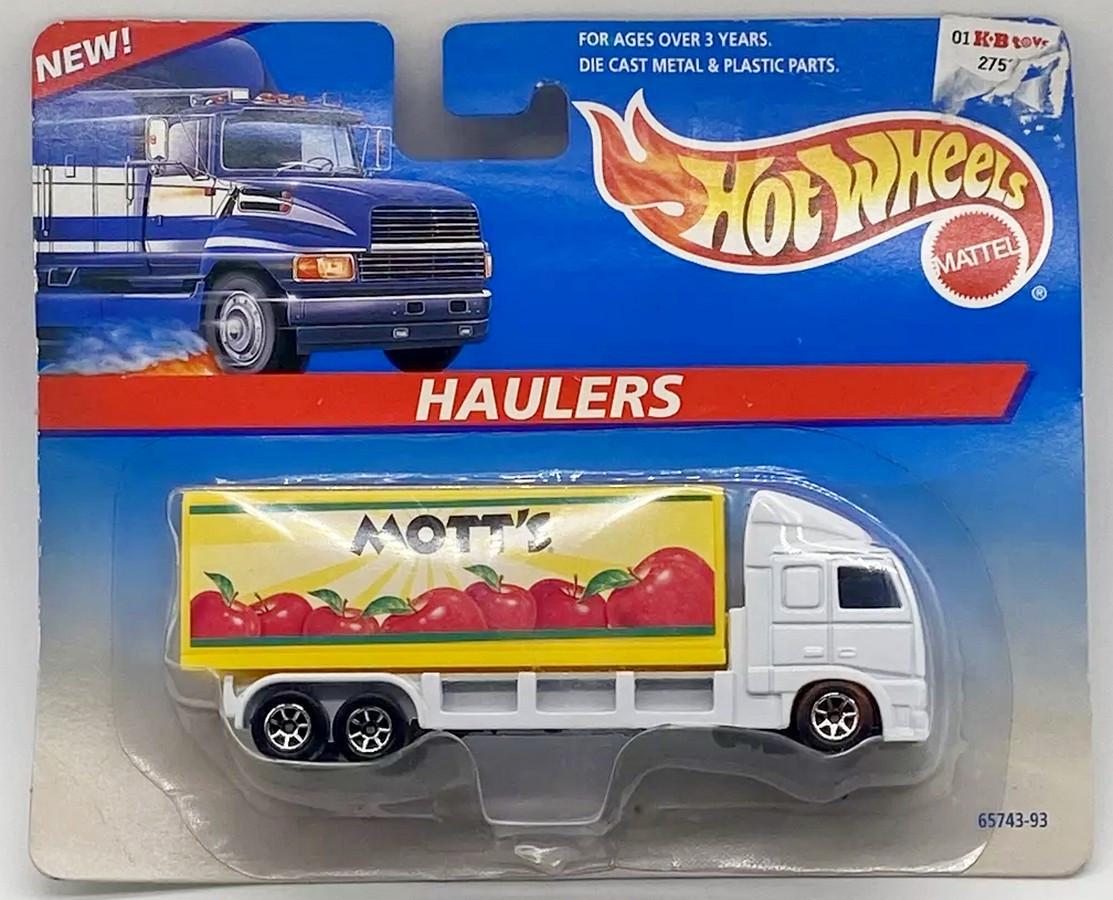 Игрушечный грузовик Hot Wheels Motts Truck 1998 Haulers (65743-mo)