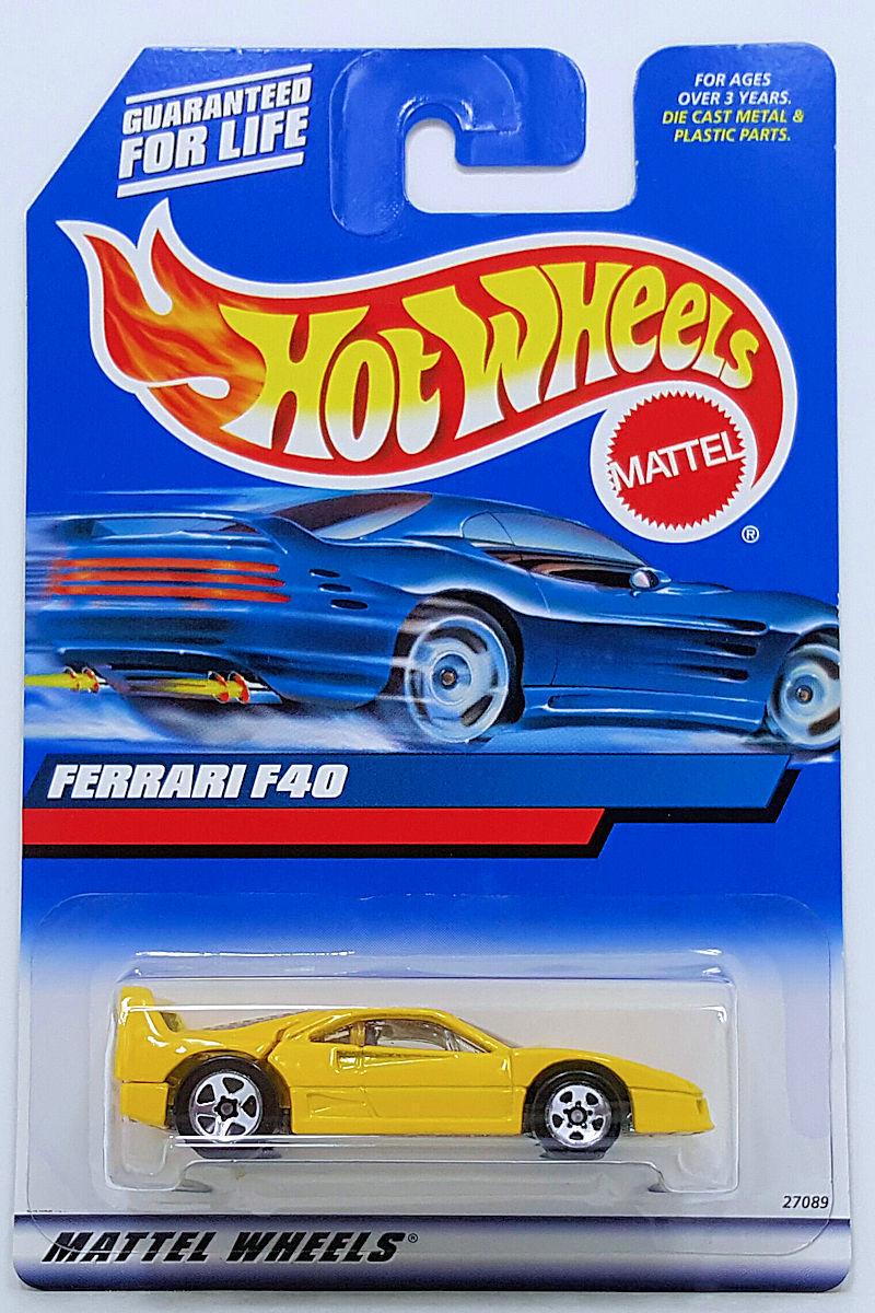 Игрушечная машинка Hot Wheels Ferrari F40 2000 №122 (27089)