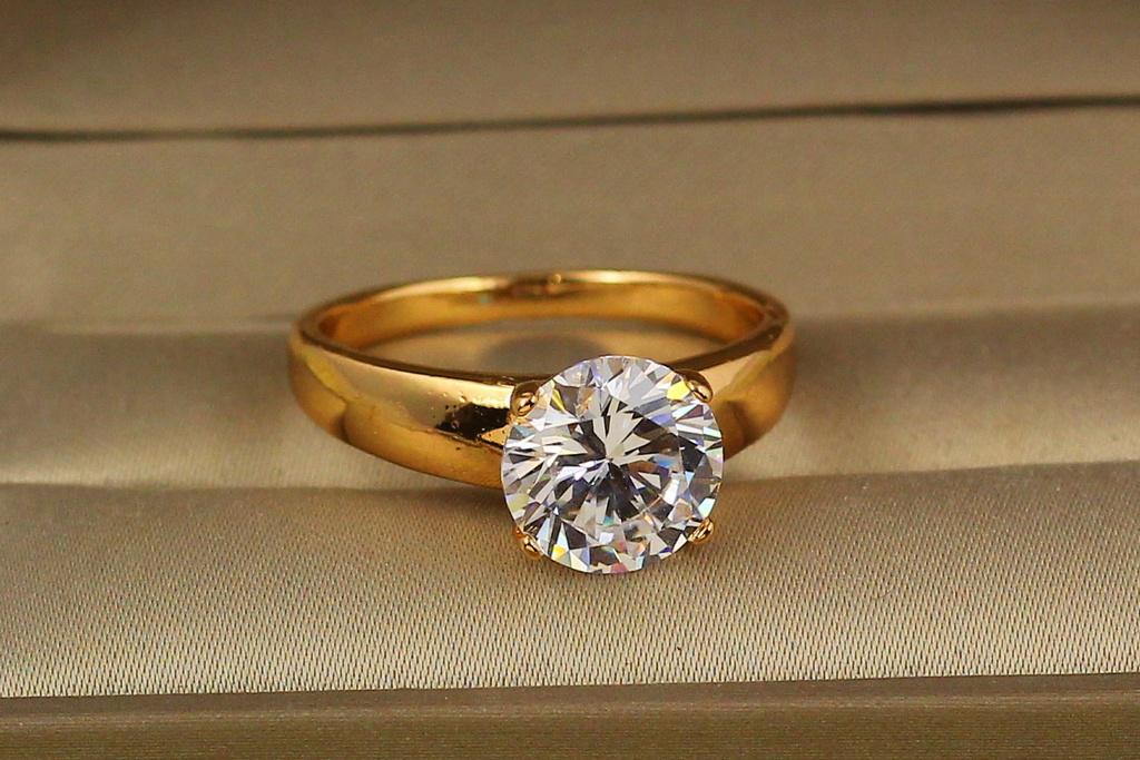 Кольцо Xuping Jewelry широкое с белым камнем 7 мм 16 Золотистый (1639134112)