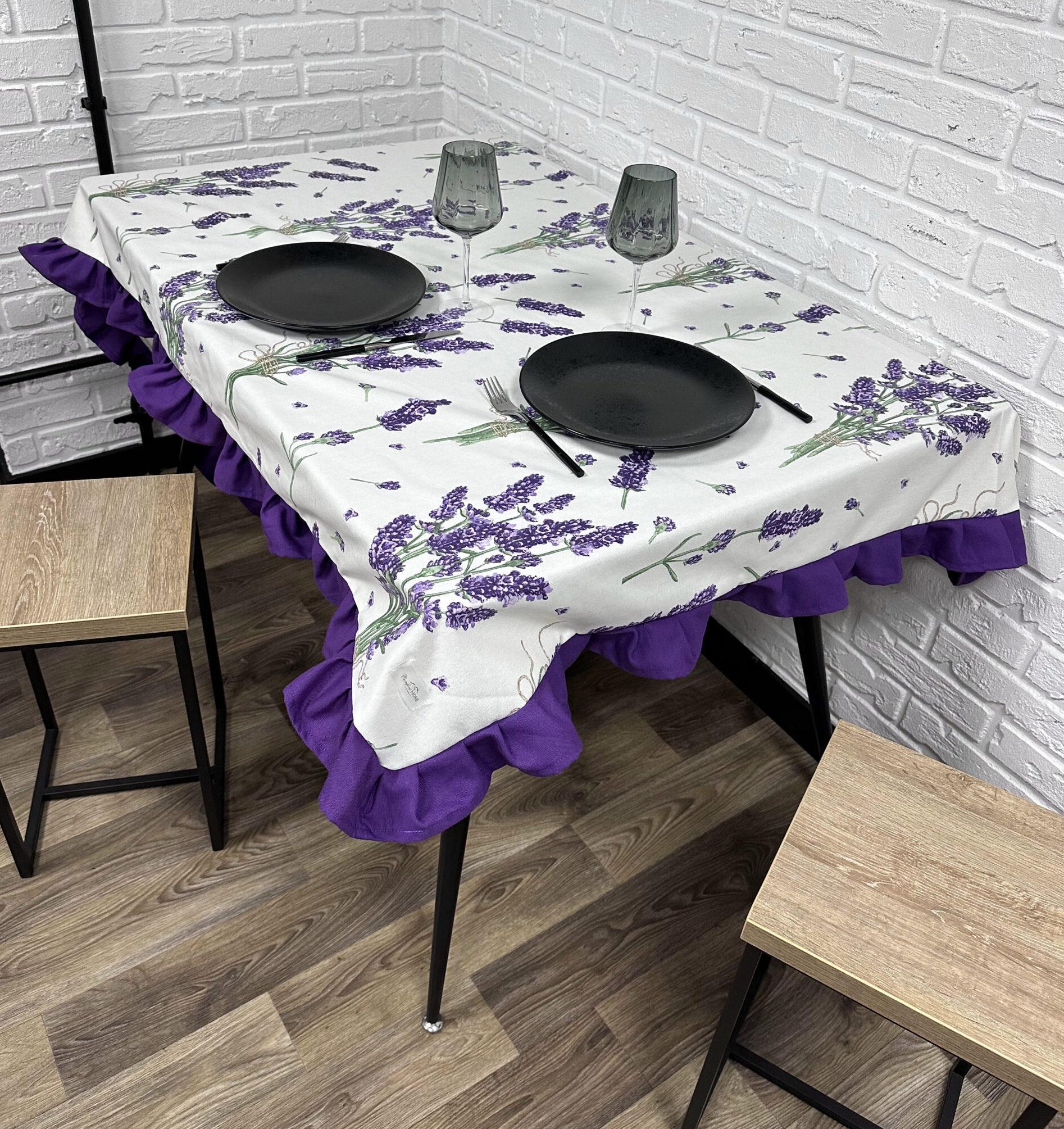 Скатерть водоотталкивающая Comfort Home Lavender с тефлоновым покрытием и кантом 100x150 см