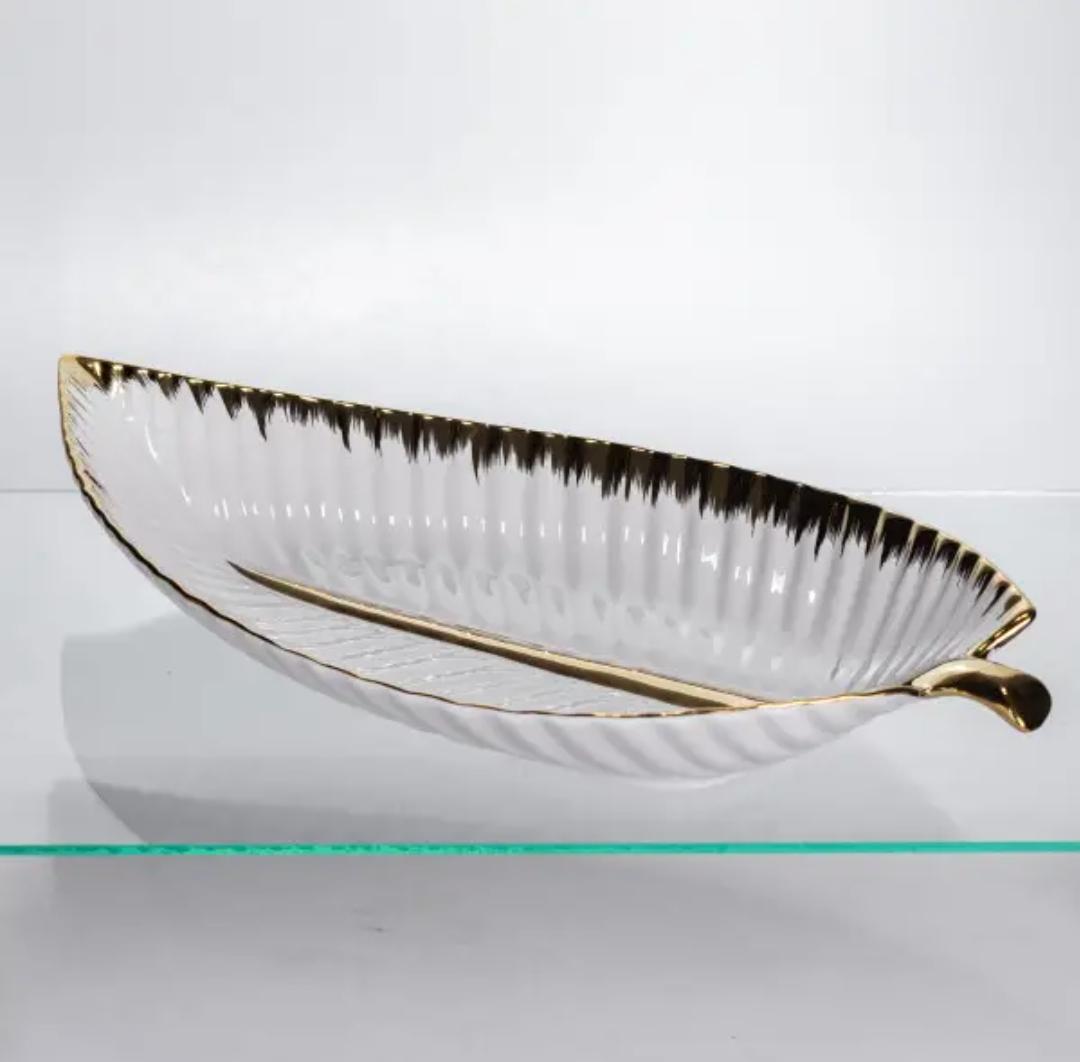 Блюдо сервировочное Yiwu Calla фарфоровое 40х21,5х5 см Белый с золотым (WH046) - фото 3 Блюдо сервировочное Yiwu Calla фарфоровое 40х21,5х5 см Белый с золотым (WH046) - фото 3