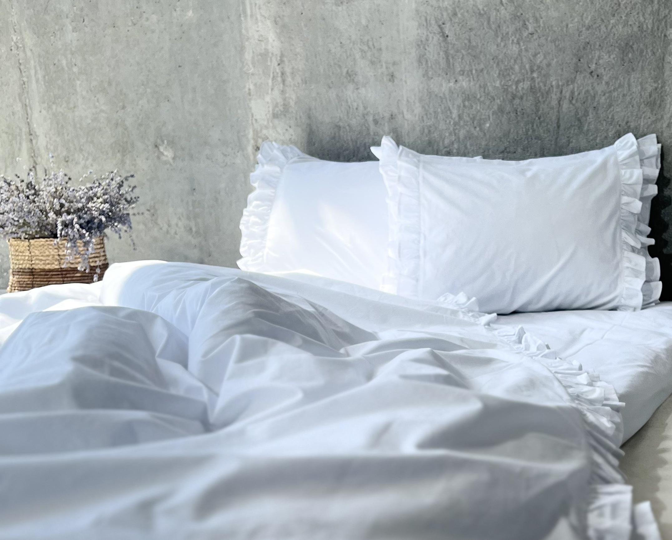 Комплект постельного белья White Dream полуторный с рюшами 155х215 см вареный хлопок Белый (2003/2wR) - фото 6 Комплект постельного белья White Dream полуторный с рюшами 155х215 см вареный хлопок Белый (2003/2wR) - фото 6