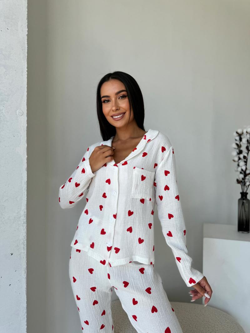 Піжамний набір зі штанами мусліновий M Білий з червоними серцями (MR26477771) - фото 2 Піжамний набір зі штанами мусліновий M Білий з червоними серцями (MR26477771) - фото 2