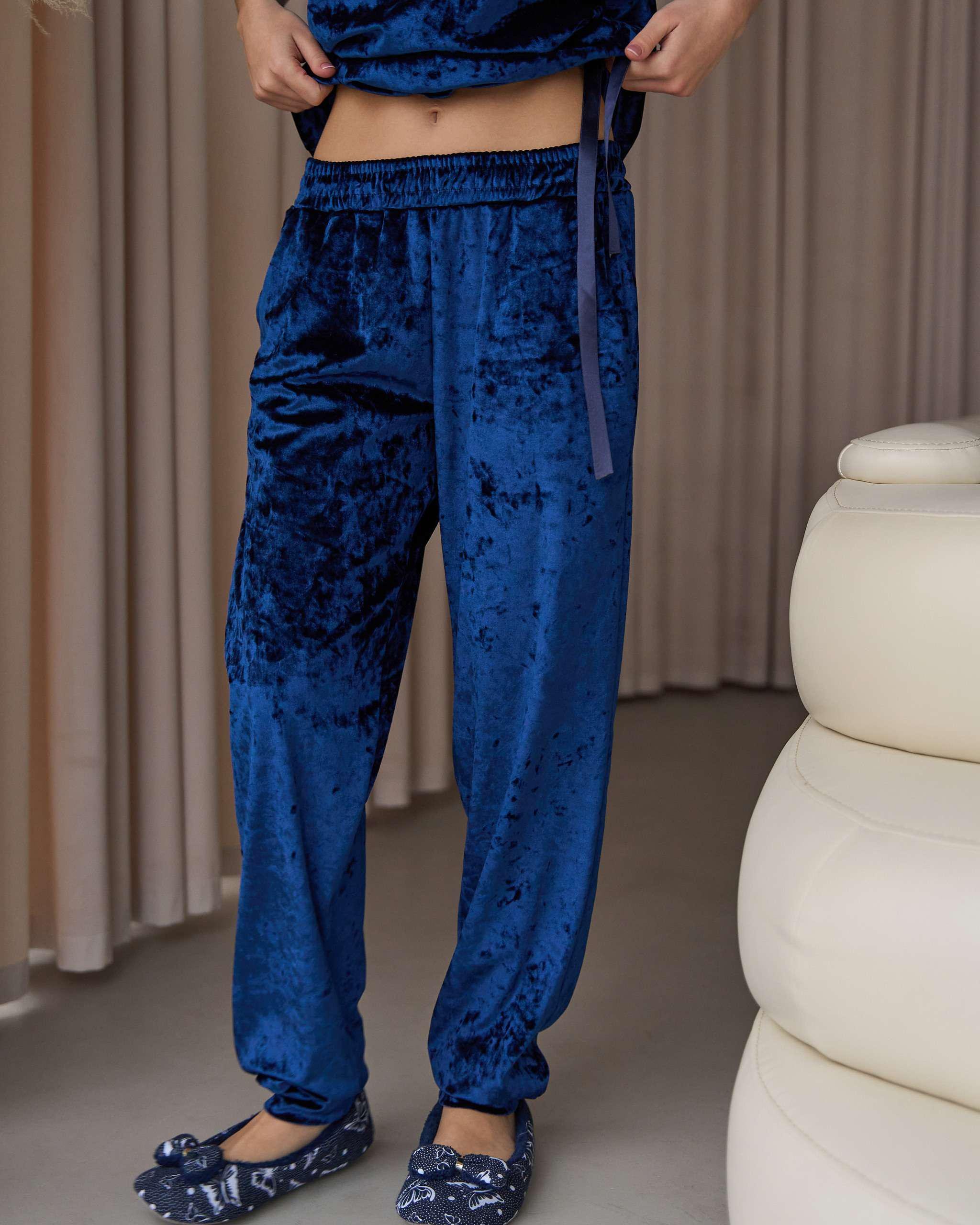 Пижама брюки и футболка на завязке мраморный велюр L Темно-синий (87124) - фото 3 Пижама брюки и футболка на завязке мраморный велюр L Темно-синий (87124) - фото 3