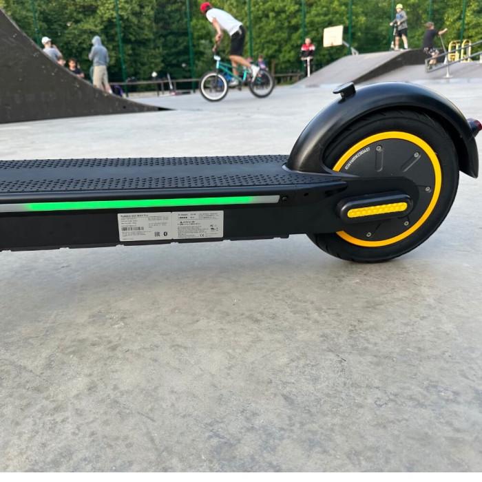 Електросамокат з переднім амортизатором Kugoo G30 PRO MAX 600W 18 Ah (2623257396) - фото 9 Електросамокат з переднім амортизатором Kugoo G30 PRO MAX 600W 18 Ah (2623257396) - фото 9