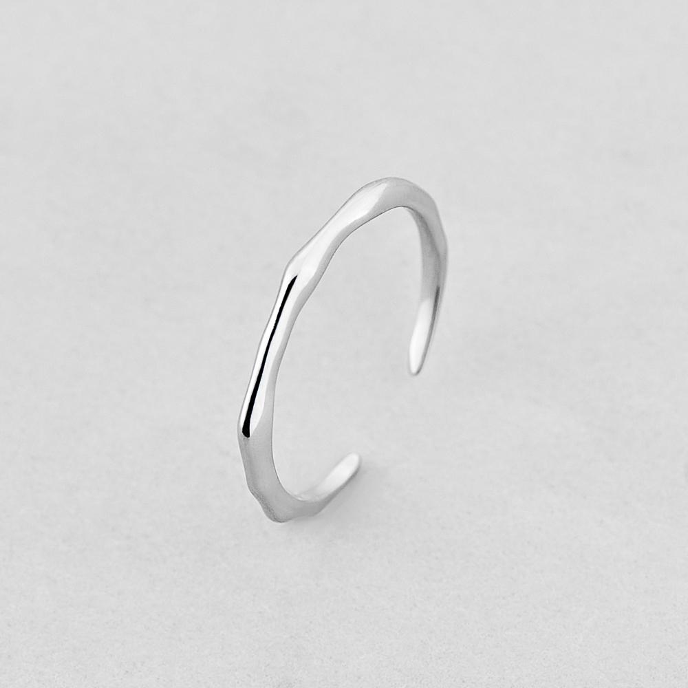 Серебряное кольцо Minimal Нежный образ (510386)