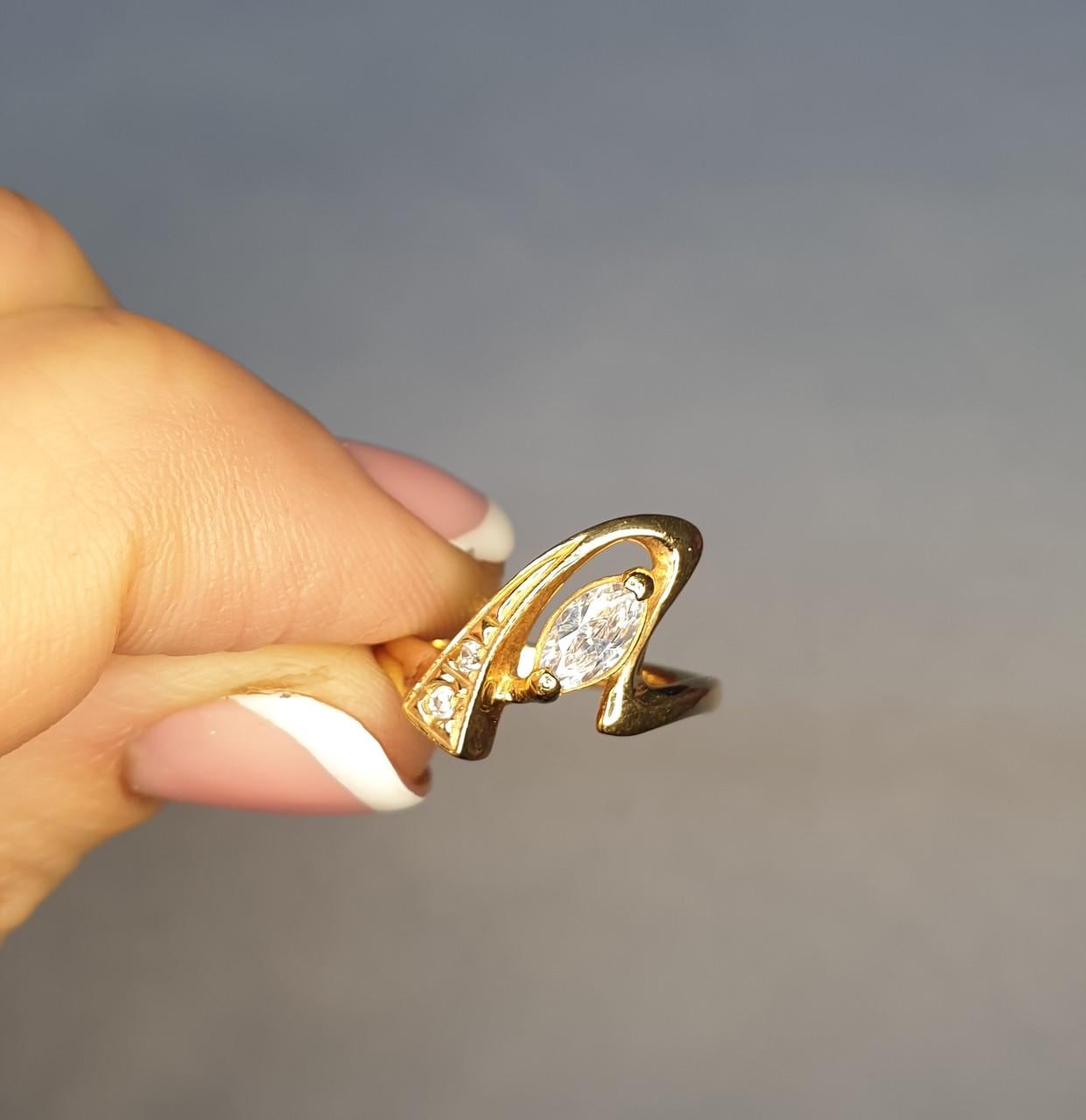 Кольцо позолоченное с кубическим цирконием р. 15,5 1,93 м (1430575015) Кольцо позолоченное с кубическим цирконием р. 15,5 1,93 м (1430575015)