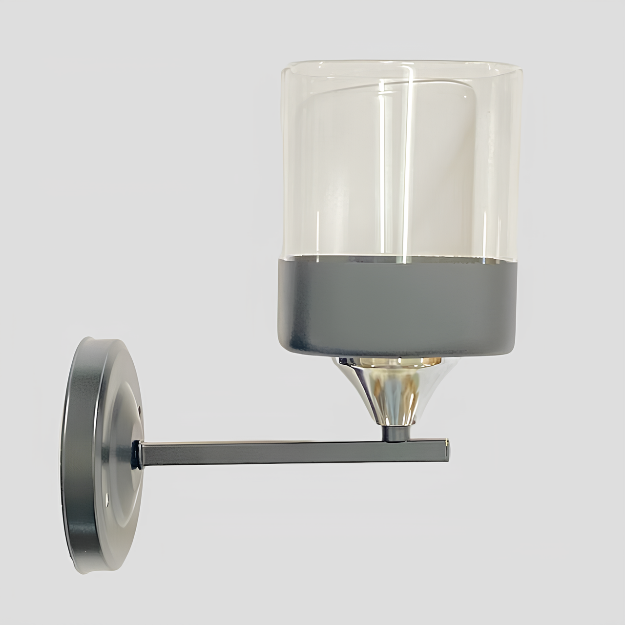 Бра Valeso с металлическим каркасом под одну лампу Е27 Черный/Хром (B-91134/1)