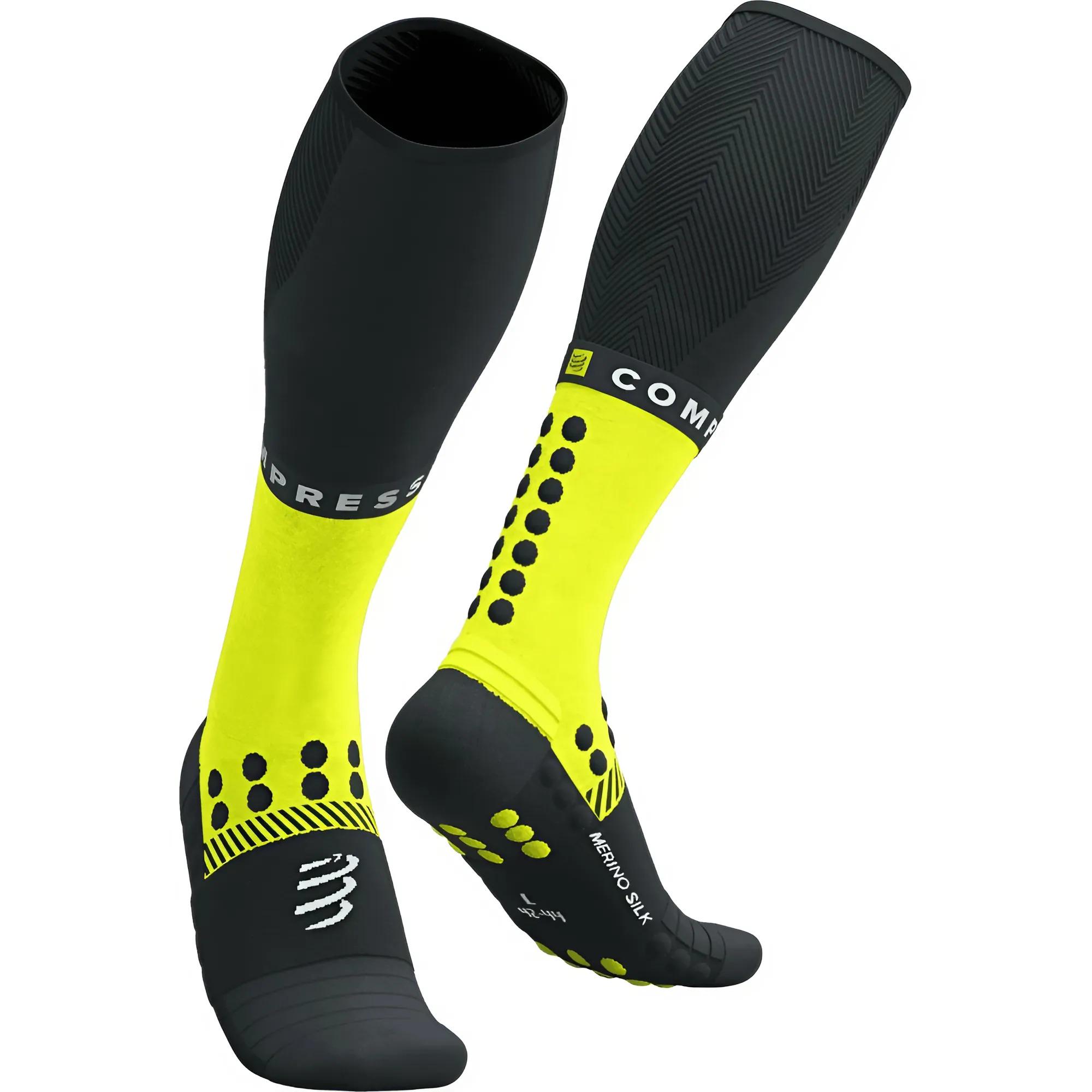 Компрессионные гольфы Compressport Full Socks Winter Run T1 30-34 см Black/Safe Yellow (CFSU3109036T1)