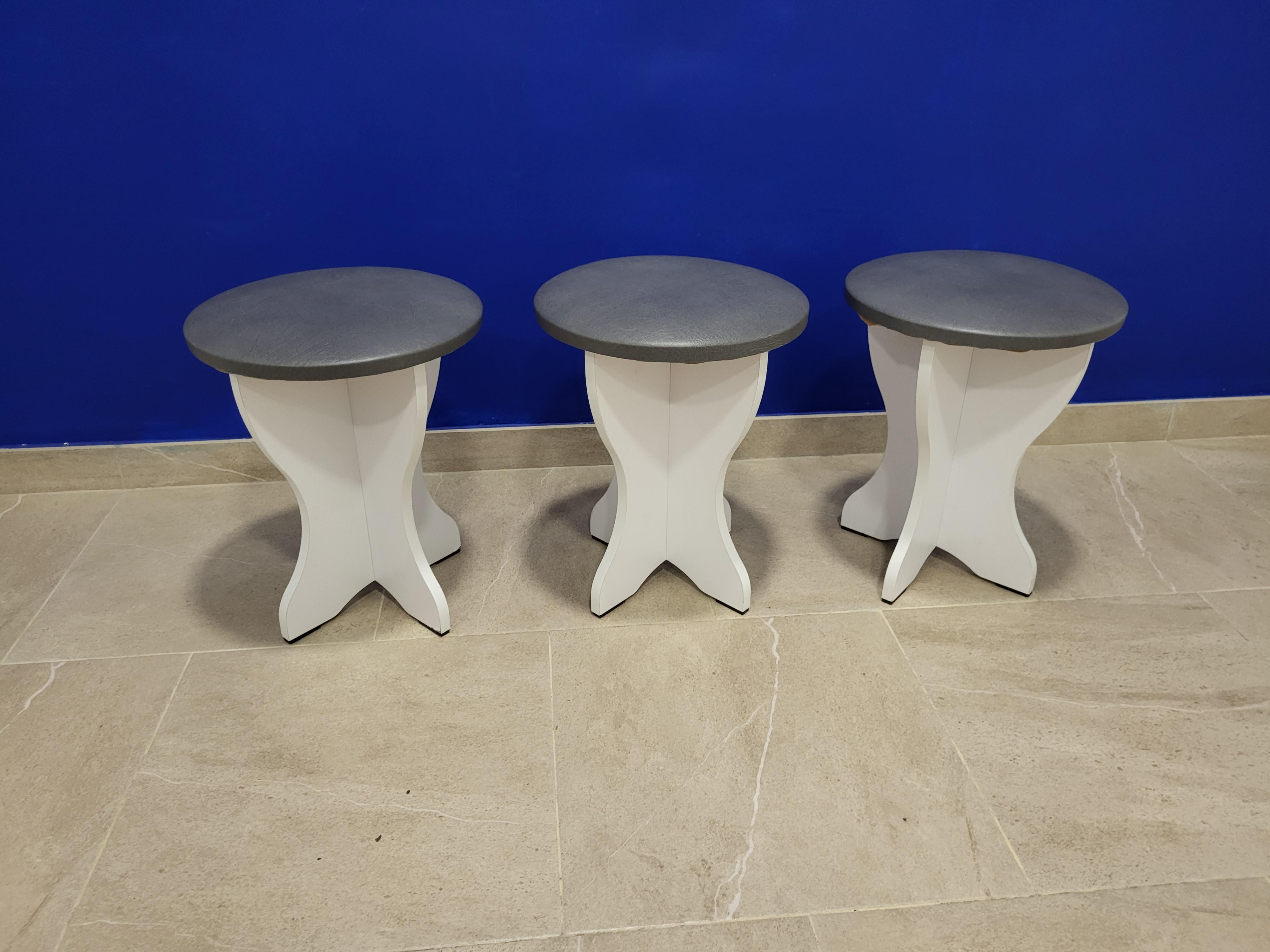 Комплект табуретов Боярин ДСП/экокожа 35х35х42 см 3 шт. Белый/Серый (3T-B-ES)