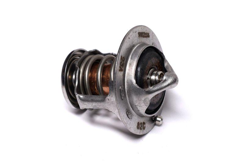 Термостат Toyota Camry 91-02 avensis carina RAV-4 (9091603090)