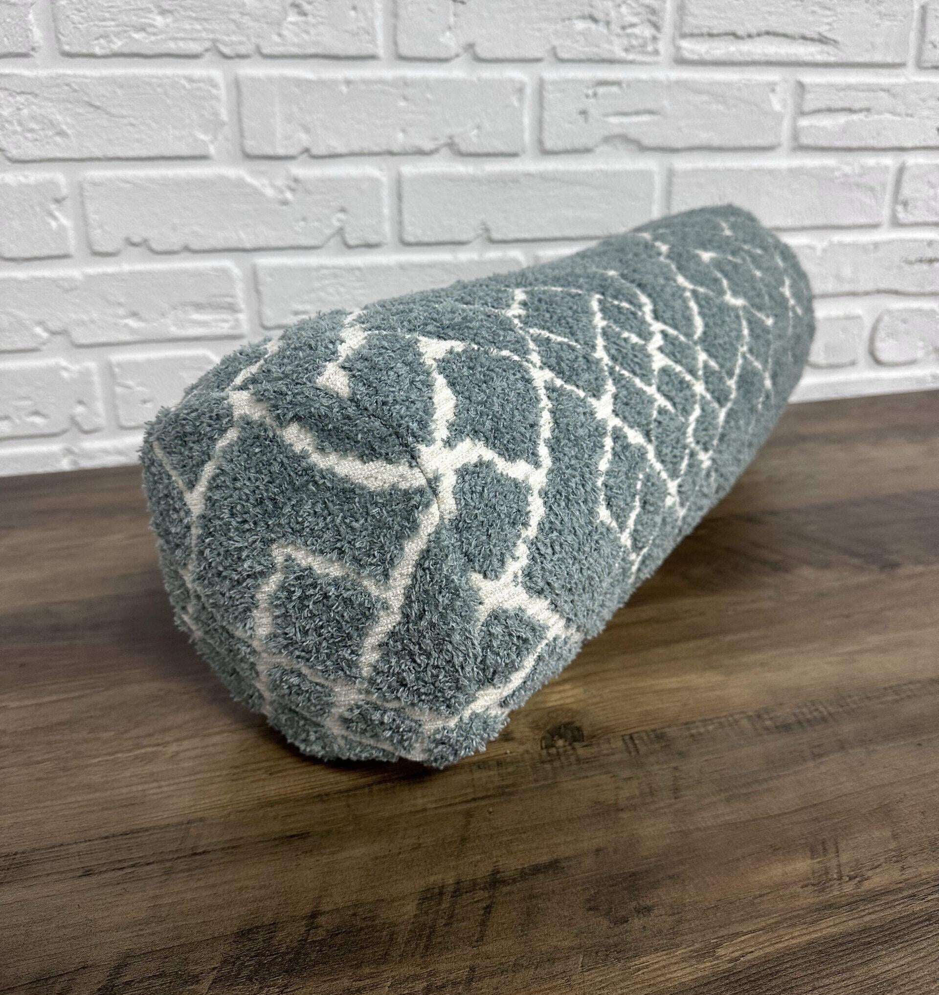 Подушка-валик Comfort Home Giraffe шенилловая 20х40 см