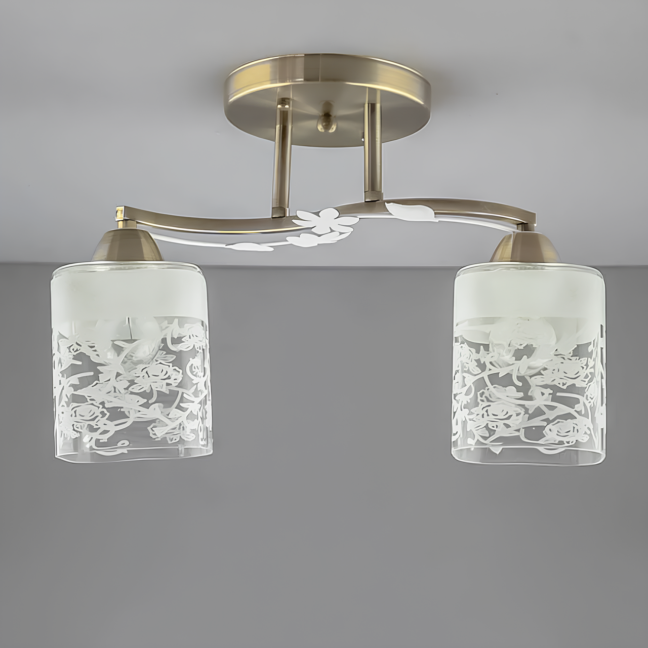 Люстра Svet со стеклянными плафонами с узором на две лампы Е27 Бронзовый/Белый (SH-67011/2 AB+WT) Люстра Svet со стеклянными плафонами с узором на две лампы Е27 Бронзовый/Белый (SH-67011/2 AB+WT)