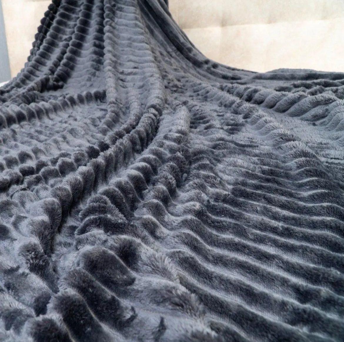 Плєд - покривало велюрове Шарпей широка полоска розмір 200x220 см. - фото 2 Плєд - покривало велюрове Шарпей широка полоска розмір 200x220 см. - фото 2