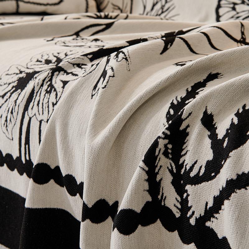 Плед покрывало на диван и кровать для мягкой мебели узор бабочка 180х230 см Черный - фото 3 Плед покрывало на диван и кровать для мягкой мебели узор бабочка 180х230 см Черный - фото 3