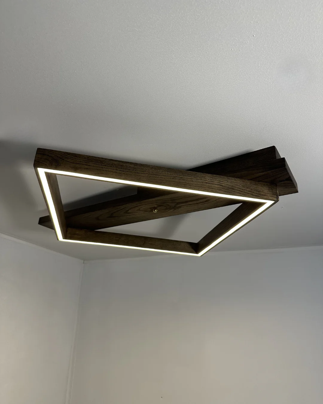 Потолочная LED-люстра подвесная LightWood Тень Солнца Duo из натурального дуба 60 Вт Венге (00000832) Потолочная LED-люстра подвесная LightWood Тень Солнца Duo из натурального дуба 60 Вт Венге (00000832)