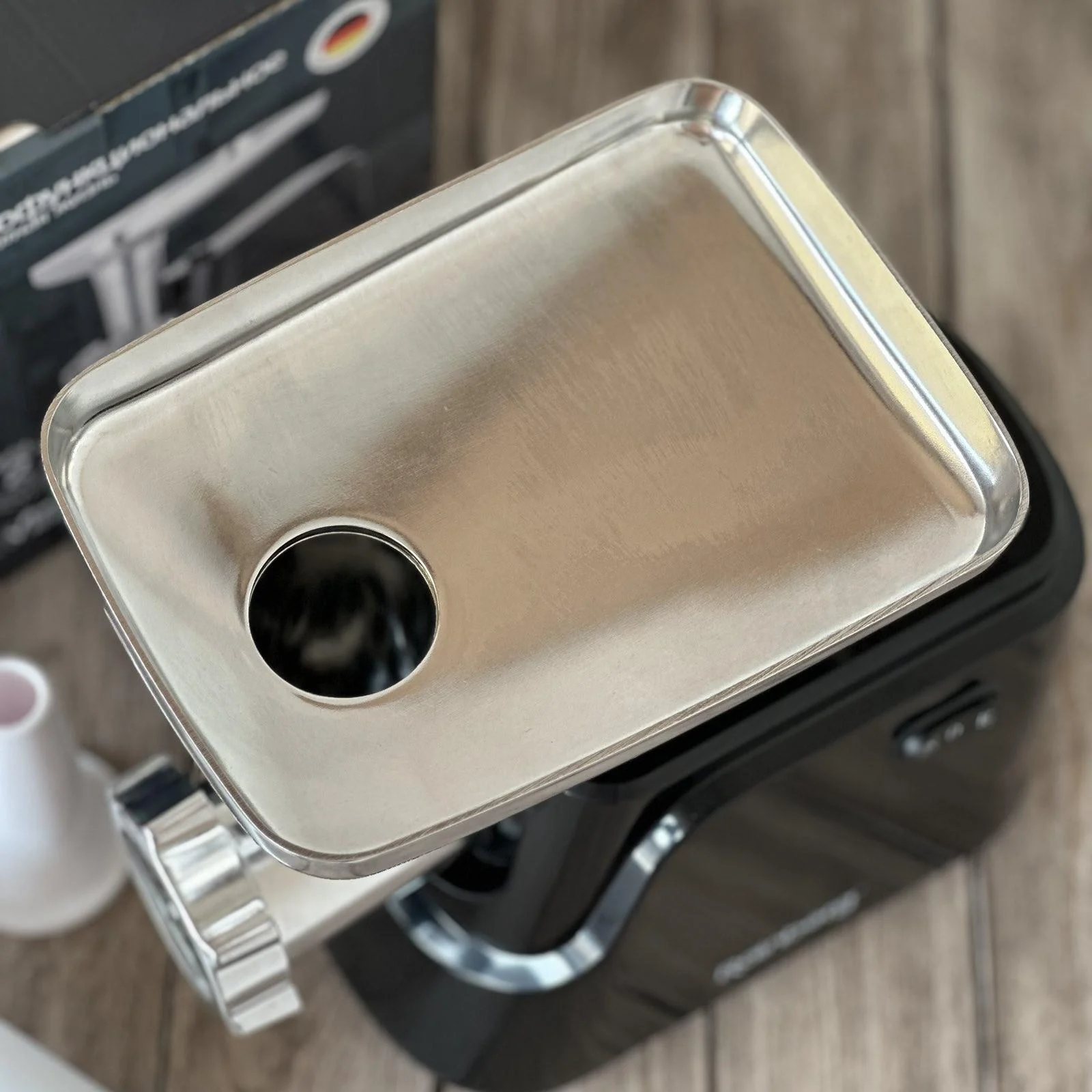 М'ясорубка електрична Rainberg RB-677 з насадкою для ковбас 2600 Вт (ML-04368) - фото 4 М'ясорубка електрична Rainberg RB-677 з насадкою для ковбас 2600 Вт (ML-04368) - фото 4