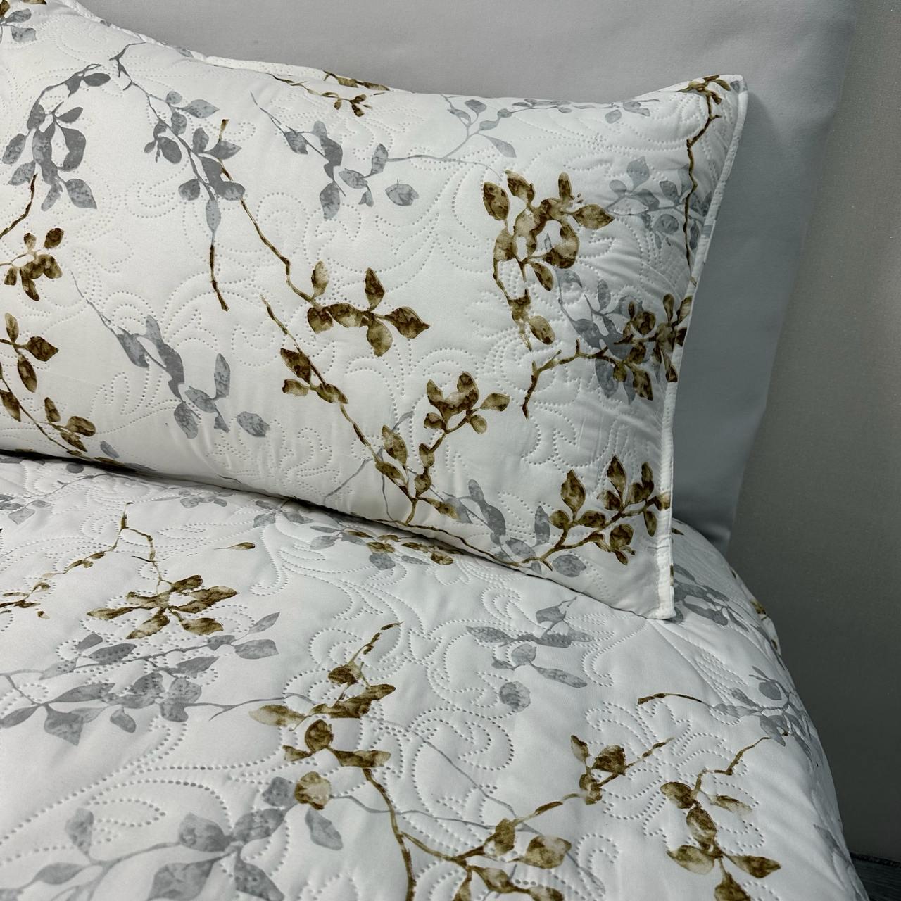 Набір покривало стьобане з квітковим принтом 200x230 см/2 наволочки 50x70 см Молочний (28710433) - фото 10 Набір покривало стьобане з квітковим принтом 200x230 см/2 наволочки 50x70 см Молочний (28710433) - фото 10