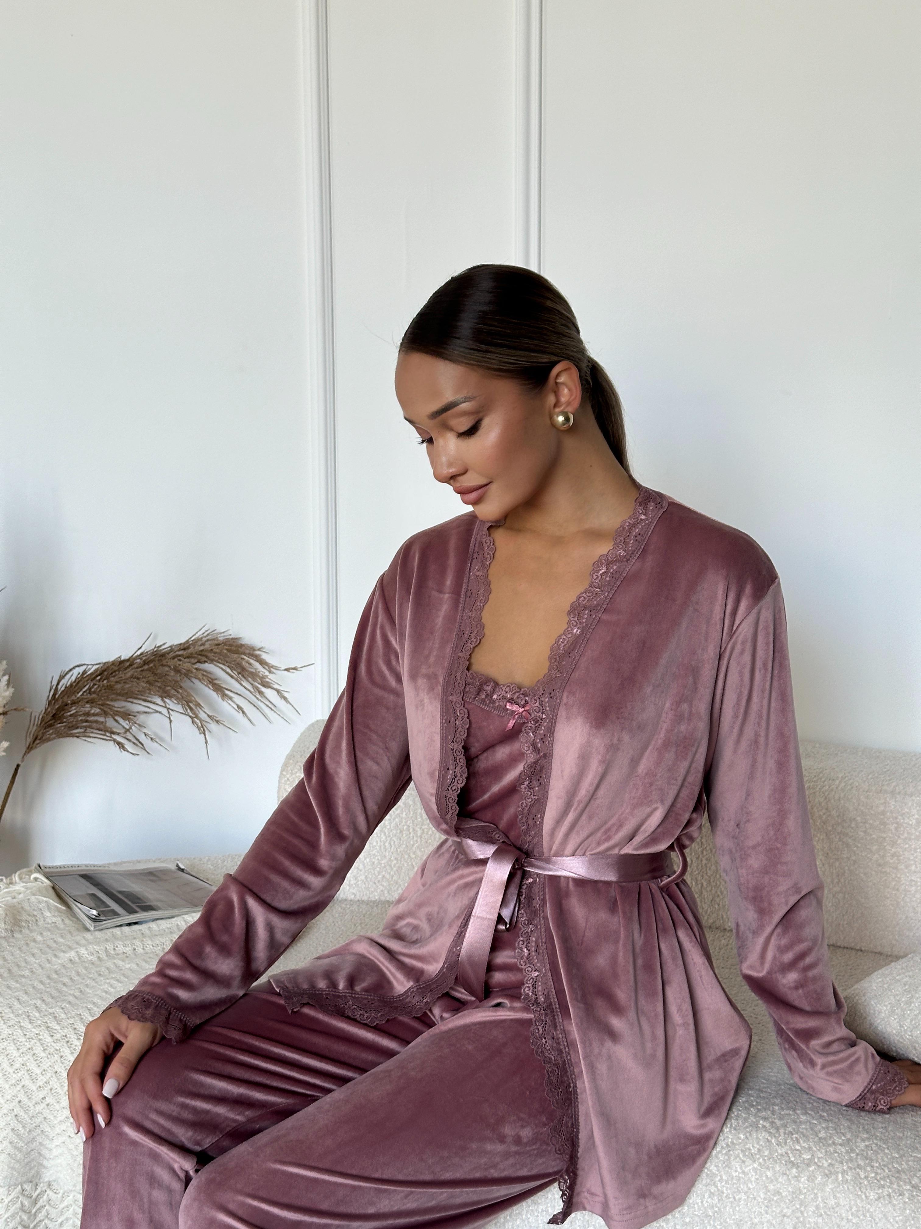 Пижама женская велюровая 3-я с кружевом 2XL Темная пудра (PJ55453) - фото 4 Пижама женская велюровая 3-я с кружевом 2XL Темная пудра (PJ55453) - фото 4