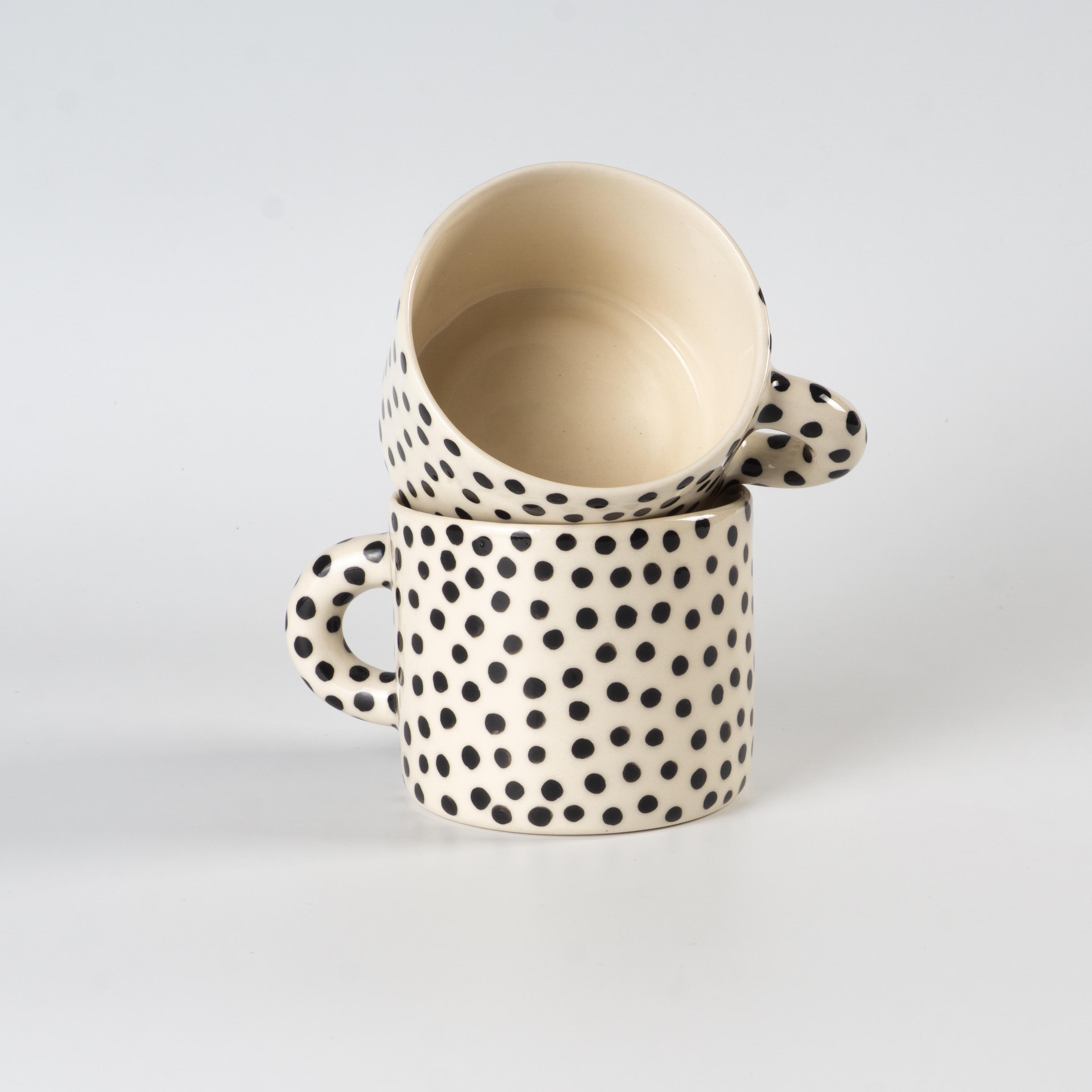 Чашка керамічна в чорний горох ручна робота напівпорцеляна 350 мл (PRS-CUP-IMG-350-I-DOTS) - фото 4 Чашка керамічна в чорний горох ручна робота напівпорцеляна 350 мл (PRS-CUP-IMG-350-I-DOTS) - фото 4