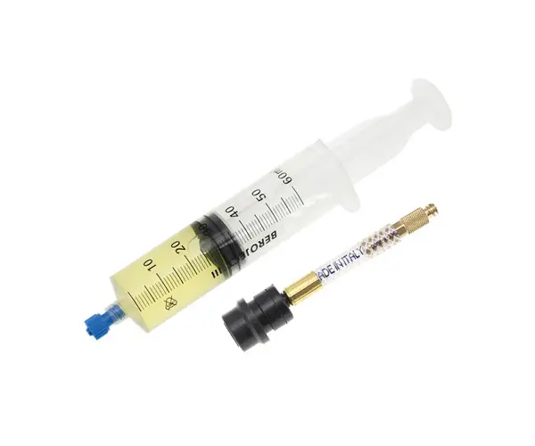 Герметик DRAA Leak Stop для устранения утечек фреона в автомобильных кондиционерах R-134a 30 мл Герметик DRAA Leak Stop для устранения утечек фреона в автомобильных кондиционерах R-134a 30 мл