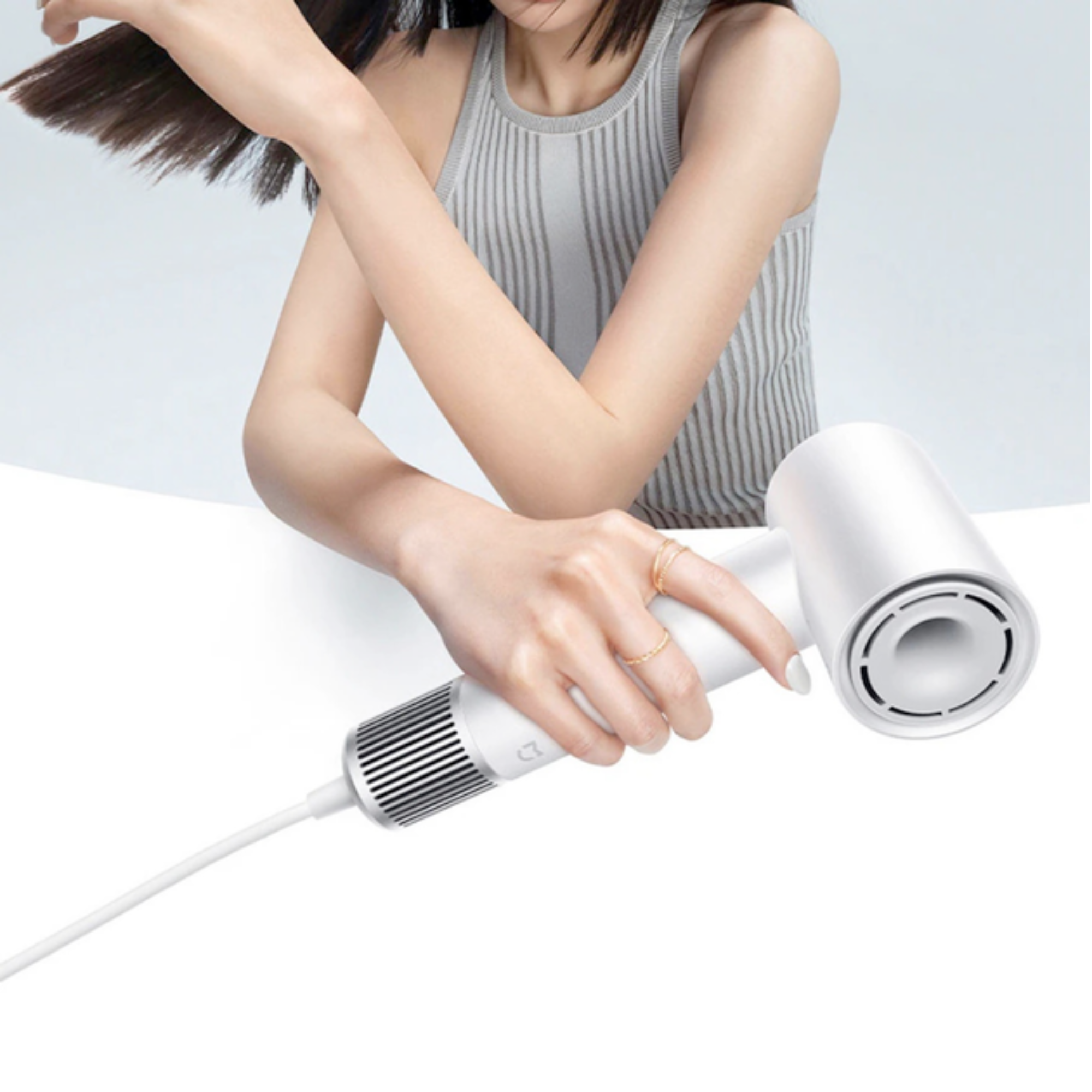 Фен для волосся MiJia H501 з іонізацією 62 м/с 1600 Вт White (23704459) - фото 12 Фен для волосся MiJia H501 з іонізацією 62 м/с 1600 Вт White (23704459) - фото 12