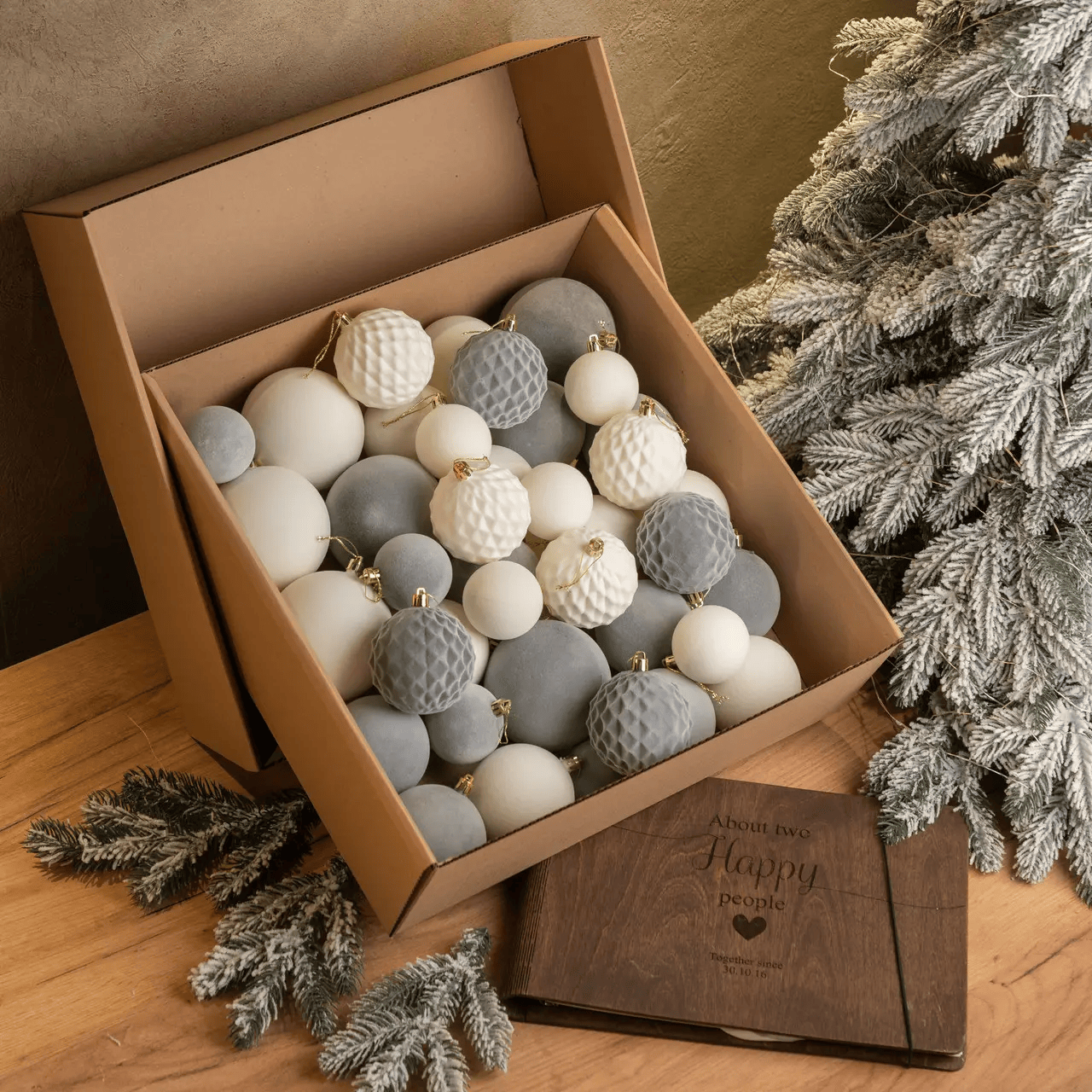 Набір куль новорічних Оксамит 40 шт. Сірий (Оксамит сірий) - фото 1 Набір куль новорічних Оксамит 40 шт. Сірий (Оксамит сірий) - фото 1