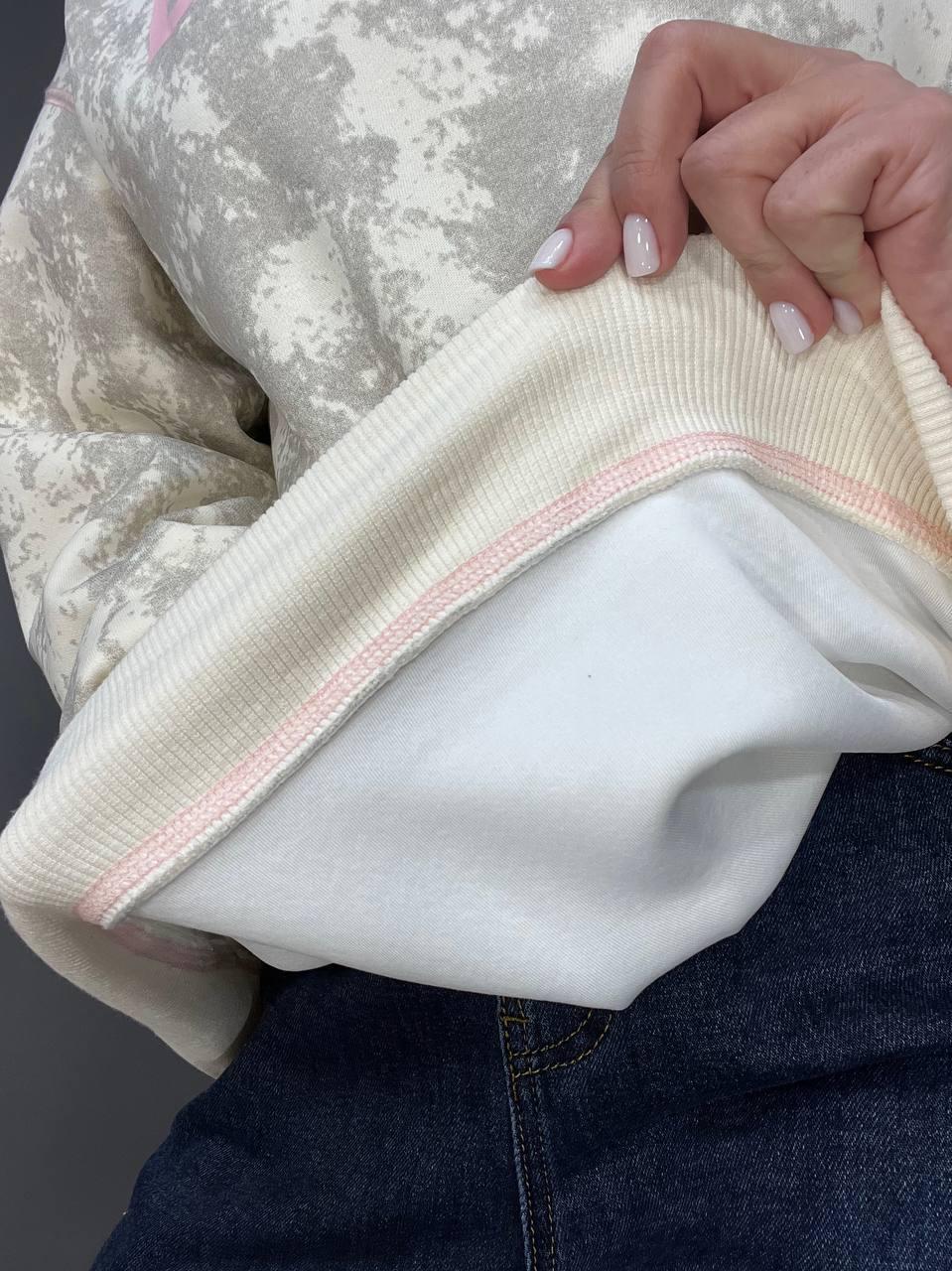 Свитшот женский JOY ONE 1732 DONELES удлиненный вареный тай-дай OS Молочный (3302) - фото 10 Свитшот женский JOY ONE 1732 DONELES удлиненный вареный тай-дай OS Молочный (3302) - фото 10