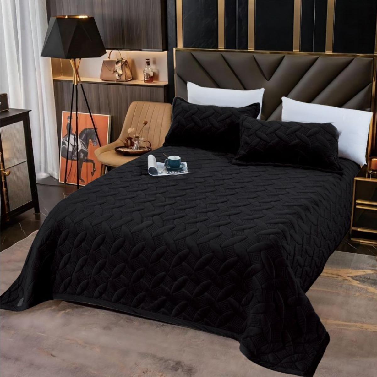 Покривало велюрове стьобане Koloco 2 наволочки євро 220х240 см Чорний (40043) - фото 1 Покривало велюрове стьобане Koloco 2 наволочки євро 220х240 см Чорний (40043) - фото 1