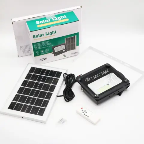 Прожектор-светильник уличный  с солнечной панелью   50W W722