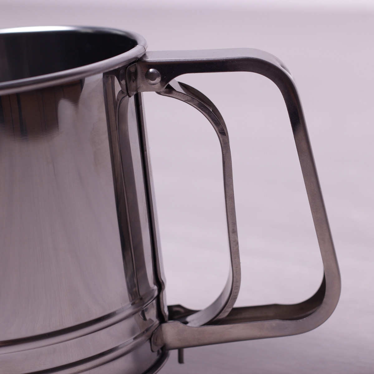 Кружка-сито Kamille для просеивания муки с одинарным ситовым дном KM-7783 - фото 2