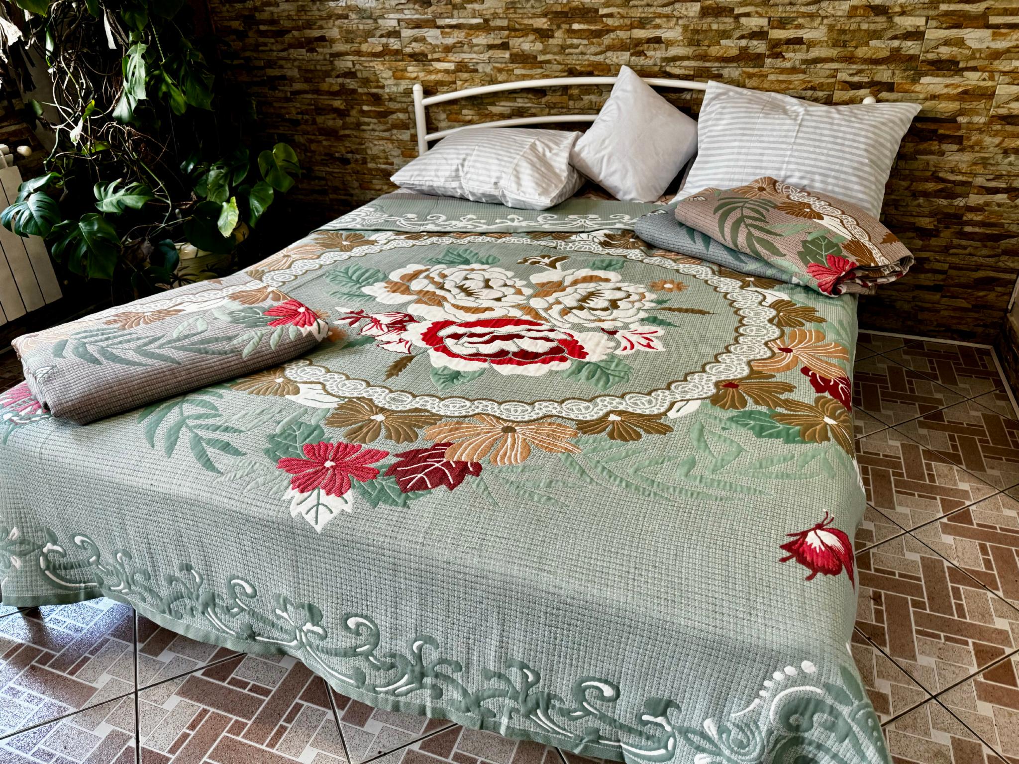 Простынь из льна евро Цветочки 230х200 см Зеленый (L5517-G/-230)