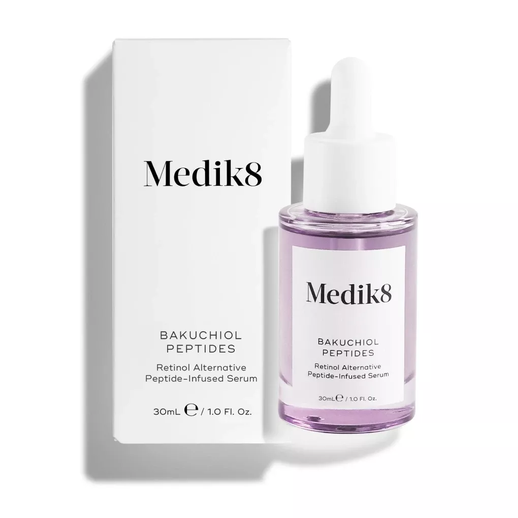 Сыворотка пептидная Medik8 Bakuchiol Peptides с бакучиолом 30 мл (BQ-074) Сыворотка пептидная Medik8 Bakuchiol Peptides с бакучиолом 30 мл (BQ-074)